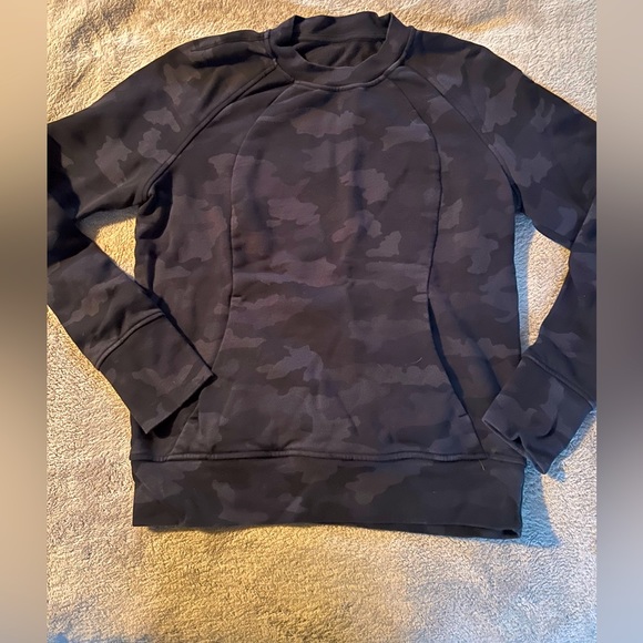 Lululemon Camo sweatshirt - Picture 1 of 4